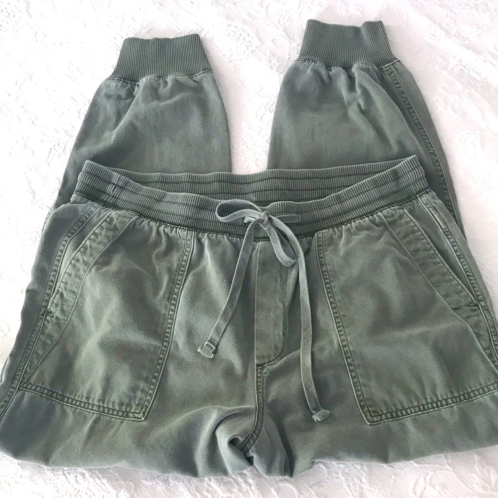 GAP Utility Joggers Greenway